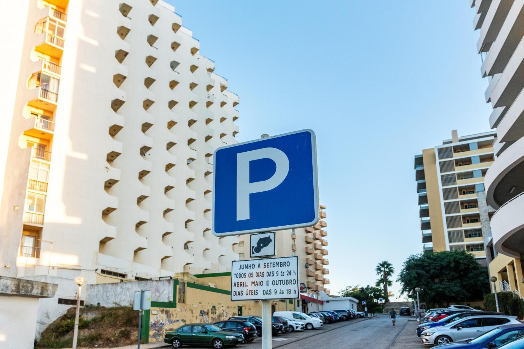 Bnb Homes Praia Da Rocha Beach Bright Apartment 50 M Away From The Ocean Портиман Екстериор снимка