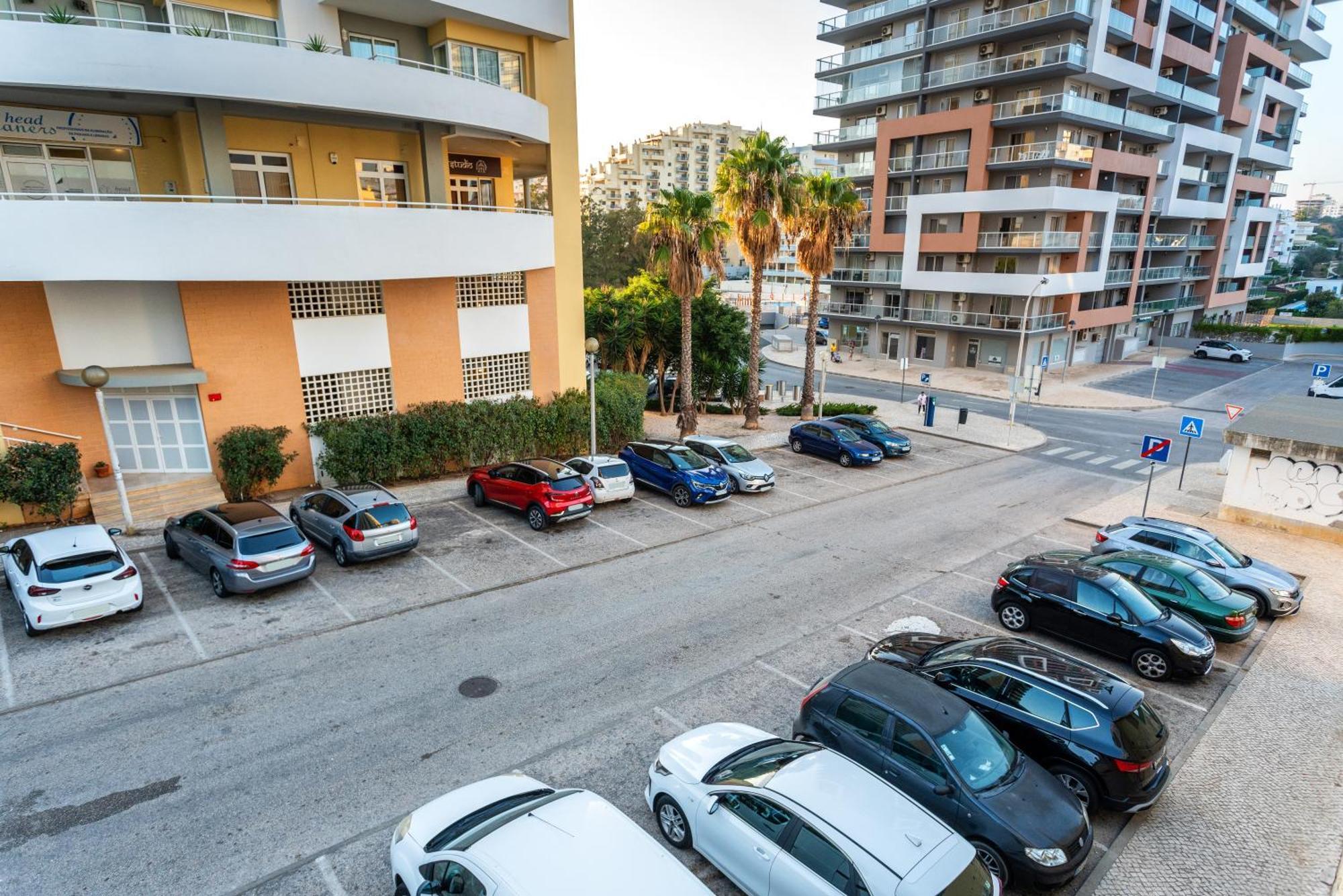 Bnb Homes Praia Da Rocha Beach Bright Apartment 50 M Away From The Ocean Портиман Екстериор снимка