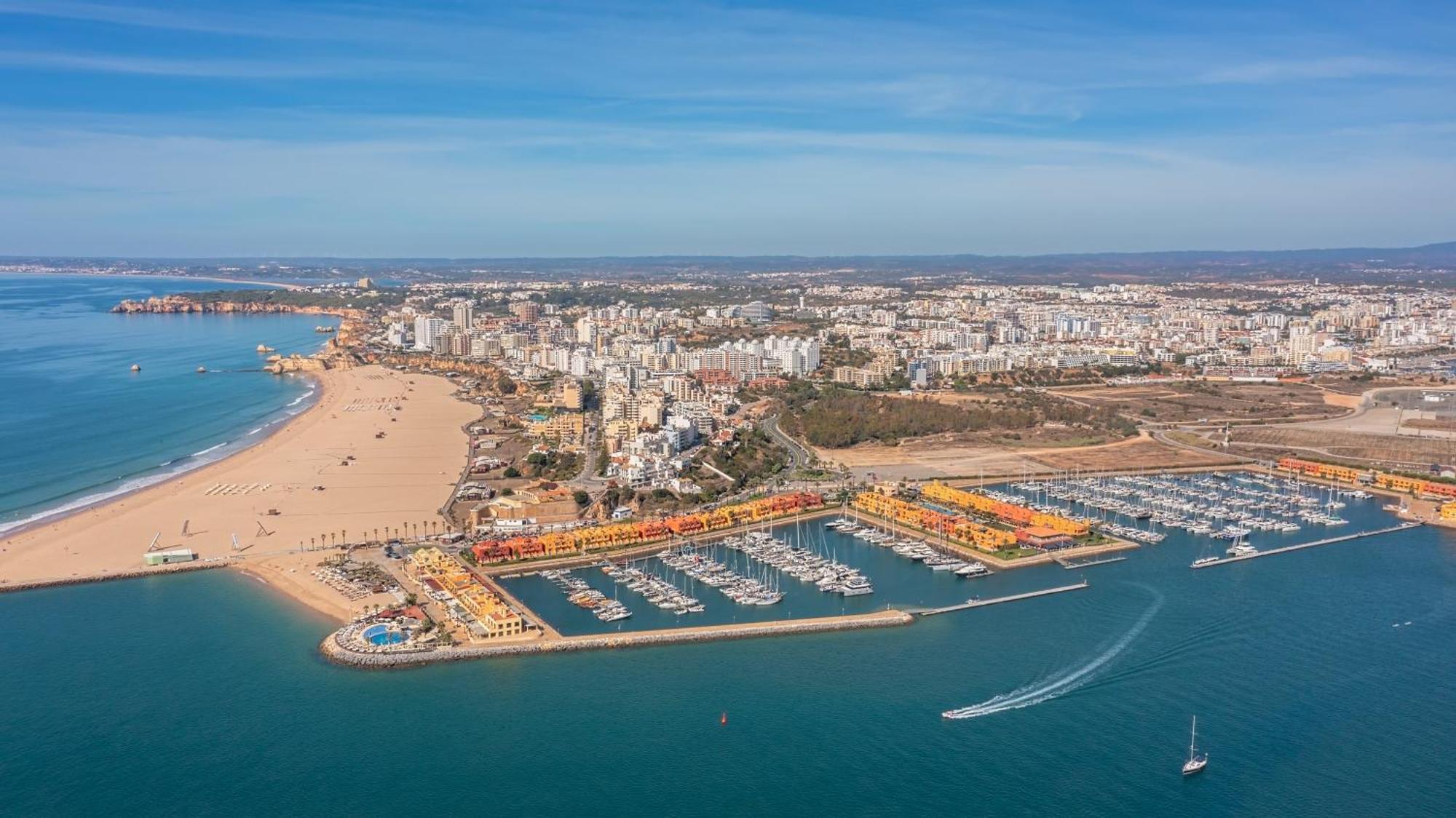 Bnb Homes Praia Da Rocha Beach Bright Apartment 50 M Away From The Ocean Портиман Екстериор снимка